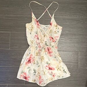 Hollister Floral Cross-Back Romper Size S